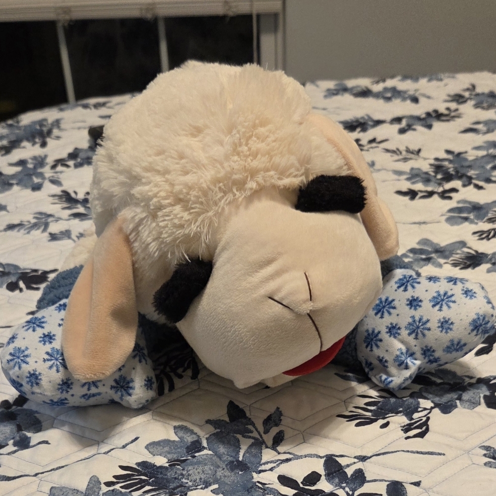 Multipet Lamb Chop Plush Dog Toy 25” Large Squeaky NWOT Soft Puppy Toy